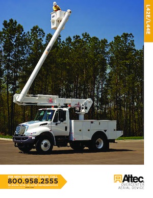 Nacelles à bras articulés montées sur remorque Altec L42E