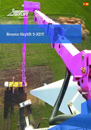 Nacelles télescopiques sur camion Bronto Skylift S46XDT