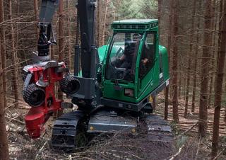 Machines forestières Abatteuse forestière Neuson Forest 103HV