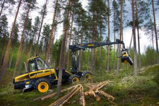Machines forestières Abatteuse forestière Ponsse Ergo