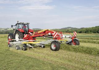 Andaineurs rotatifs Pöttinger Top 962 C
