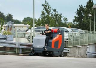 Équipement maintenance  estival Balayeuses de rue Balayeuses compactes Hako Sweepmaster D 1500 RH