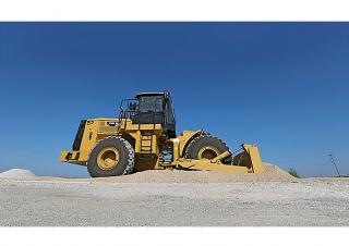 Bouteur sur pneus Caterpillar 814K