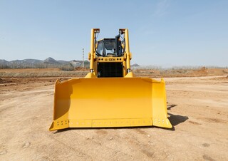 Bulldozers SEM 816D CH 