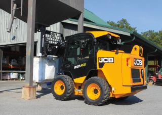 Chargeurs compacts JCB 225