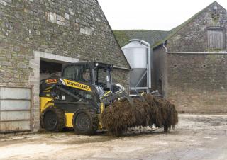 Chargeurs compacts New Holland L220