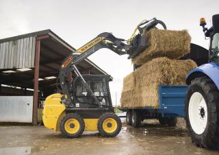 Chargeurs compacts New Holland L220