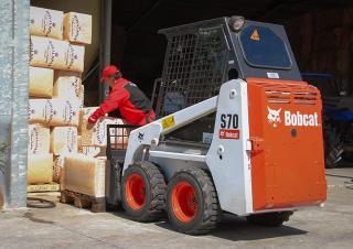 Chargeurs compacts Bobcat S70