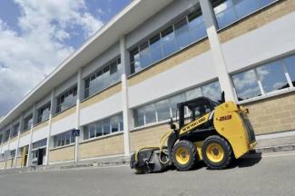 Chargeurs compacts New Holland L213