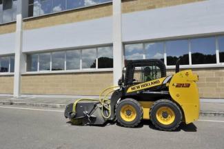 Chargeurs compacts New Holland L213