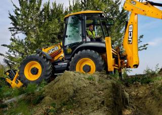 Chargeuses pelleteuses JCB 4CX SM