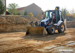 Chargeuses pelleteuses Hidromek HMK 102 B Alpha