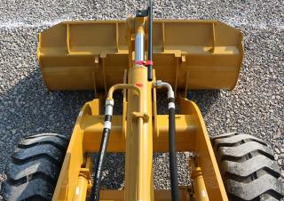 Chargeuses sur pneus SEM 618D