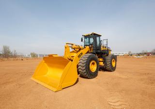 Chargeuses sur pneus SEM 676D