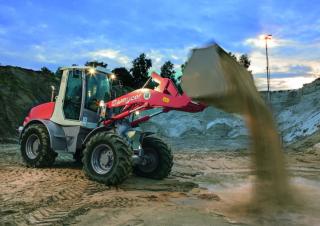 Chargeuses sur pneus weycor AR 95 e