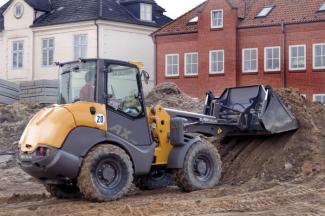 Chargeuses sur pneus Mecalac AX 700