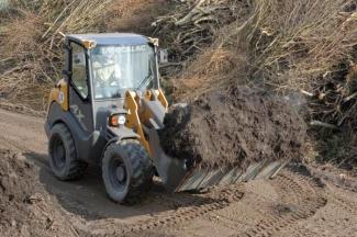 Chargeuses sur pneus Mecalac AX 700