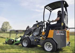 Chargeuses sur pneus Giant D 254 SW
