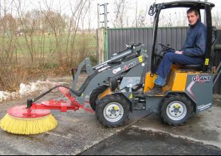 Chargeuses sur pneus Giant D 254 SW