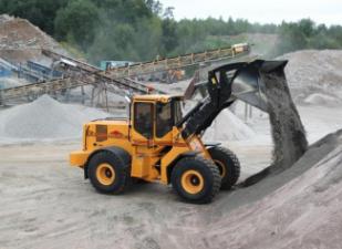 Chargeuses sur pneus Ljungby L 18