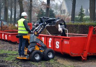 Chargeuses sur pneus Giant SK202D