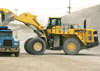Chargeuses sur pneus Komatsu WA600-6