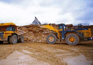 Chargeuses sur pneus Komatsu WA900-3