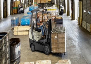 Chariots élevateurs frontaux à gaz Crown C-5 1000-50