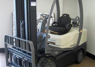Chariots élevateurs frontaux à gaz Crown C-5 1000-60