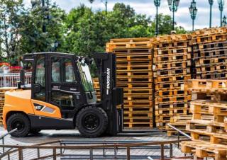 Chariots élevateurs frontaux diesel Doosan D45S-9