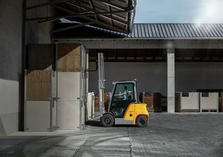 Chariots élevateurs frontaux diesel Jungheinrich DFG 430s 