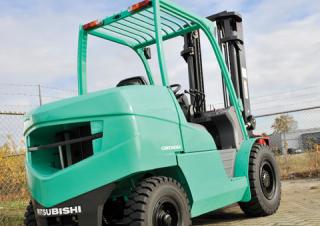 Chariots élevateurs frontaux diesel Mitsubishi FD50CNB