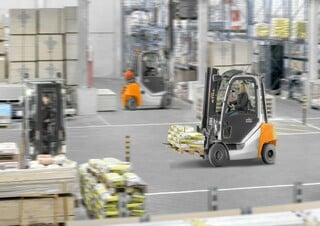 Chariots élevateurs frontaux diesel Still RX 70-25/600
