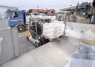 Chariots élevateurs frontaux diesel Still RX 70-30/600