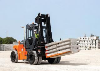 Chariots élevateurs frontaux diesel Toyota THD5500-48
