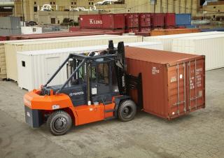 Chariots élevateurs frontaux diesel Toyota THD7200-48