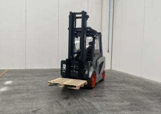Chariots élevateurs frontaux  electriques Carer A 70 SC