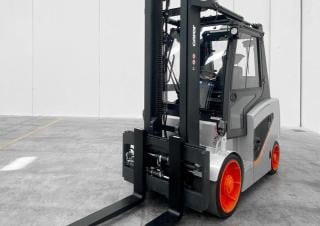 Chariots élevateurs frontaux  electriques Carer A 80 SC