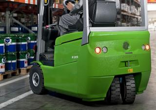 Chariots élevateurs frontaux  electriques Cesab B 315