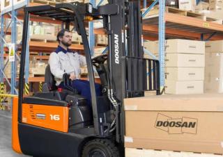 Chariots élevateurs frontaux  electriques Doosan B16R-7 