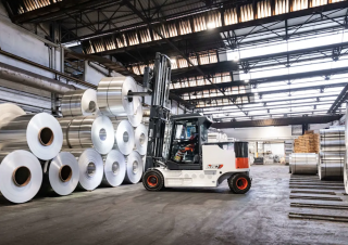 Chariots élevateurs frontaux  electriques Bobcat B80NS