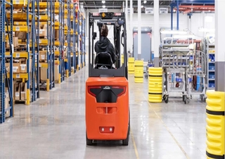 Chariots élevateurs frontaux  electriques Linde E30C