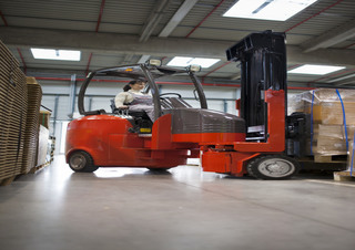 Chariots élevateurs frontaux  electriques Manitou EMA II 17