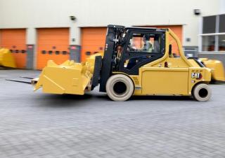 Chariots élevateurs frontaux  electriques Caterpillar EP90NH