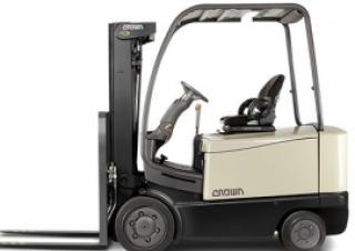 Chariots élevateurs frontaux  electriques Crown FC 5245-55