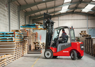 Chariots élevateurs frontaux  electriques Manitou ME 445