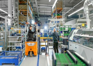 Chariots élevateurs frontaux  electriques Still RXE 13