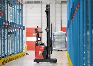 Chariots élévateurs pousseurs électriques Linde R16HD MATIC config. 2 