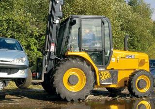 Chariots élévateurs tout terrain JCB 930