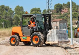 Chariots élévateurs tout terrain Ausa C 251 H x2